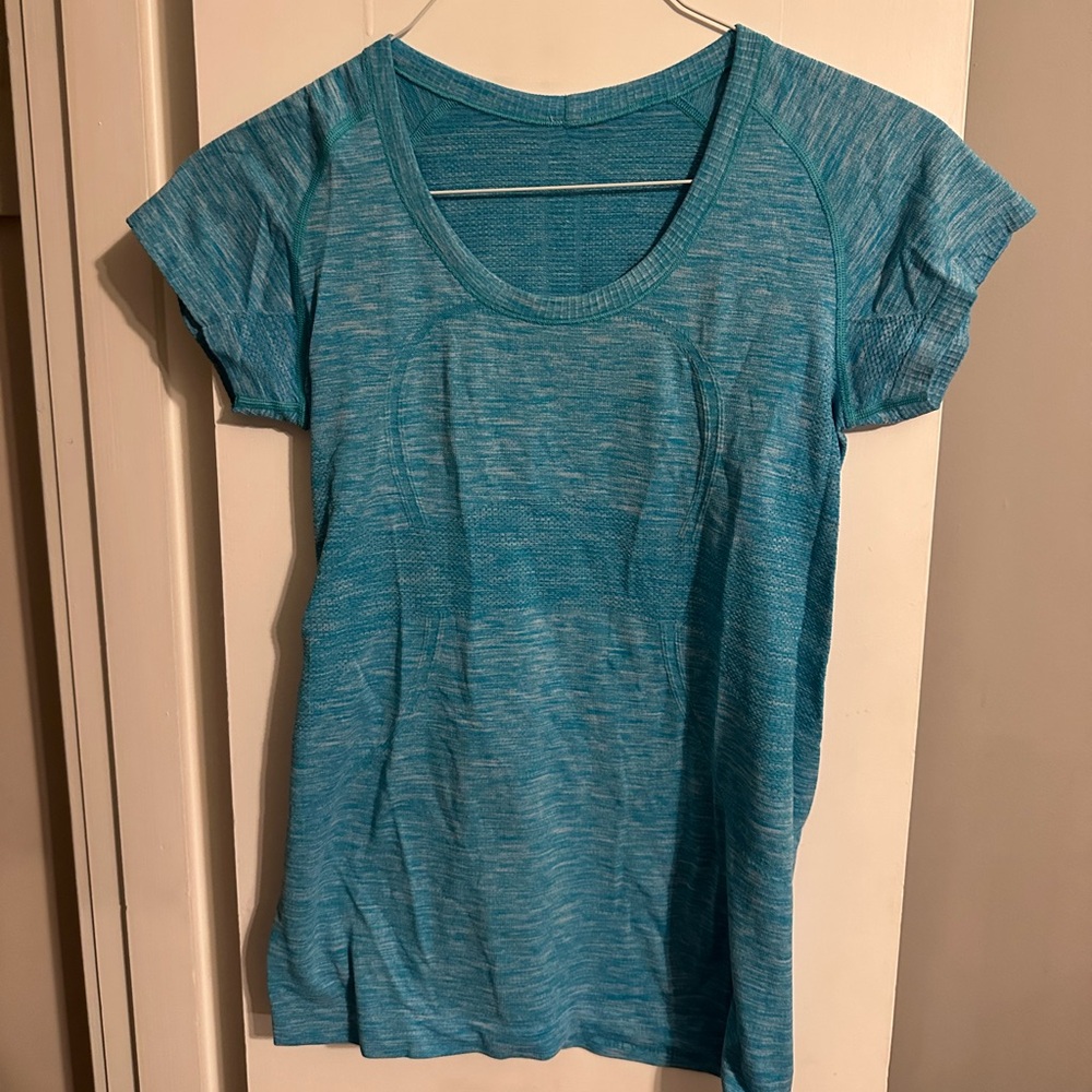 Lululemon Athletica Turquoise Short Sleeve Tee
